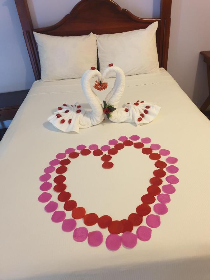 Palm Bay Guest House & Restaurant Montego Bay Kültér fotó