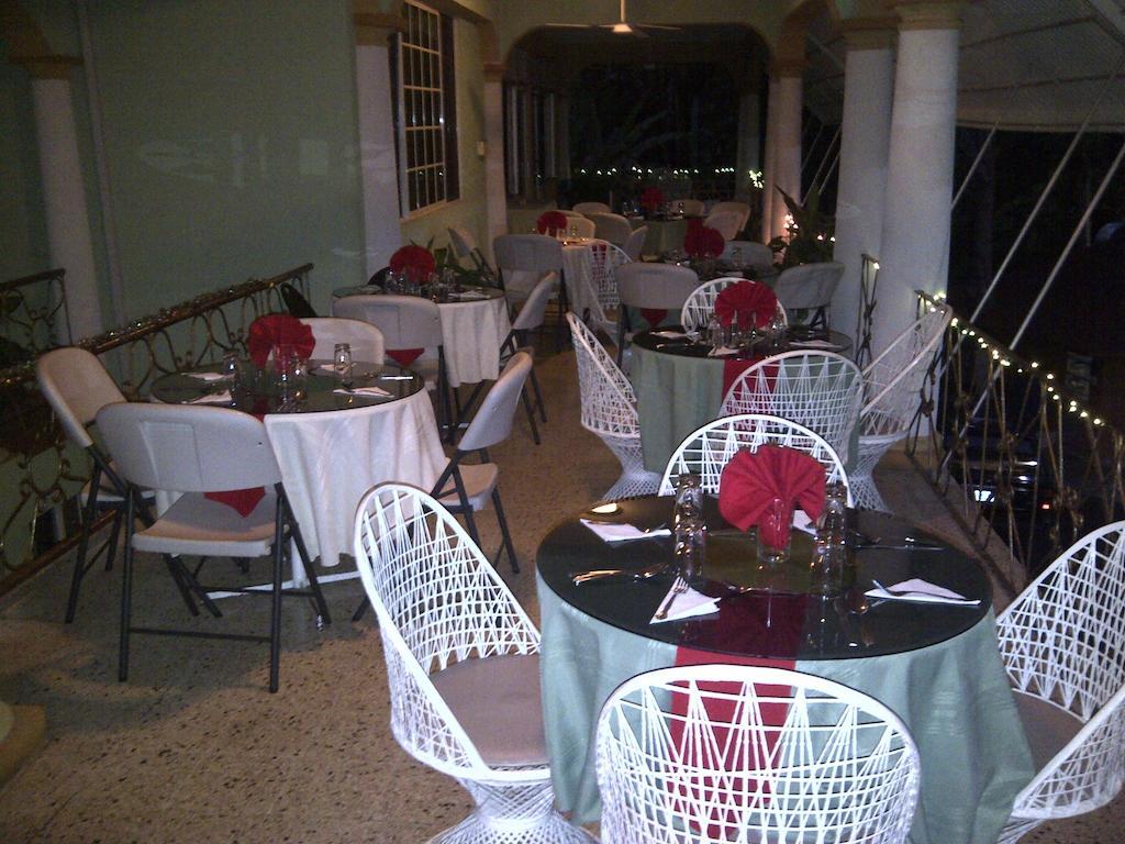 Palm Bay Guest House & Restaurant Montego Bay Kültér fotó