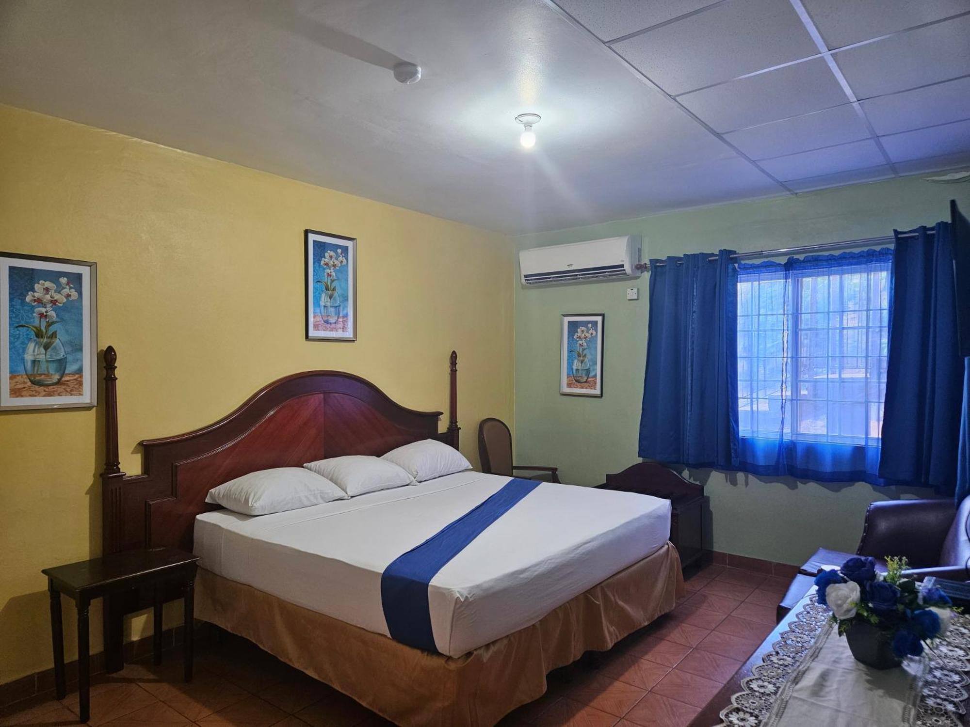 Palm Bay Guest House & Restaurant Montego Bay Kültér fotó