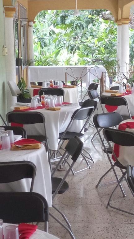Palm Bay Guest House & Restaurant Montego Bay Kültér fotó