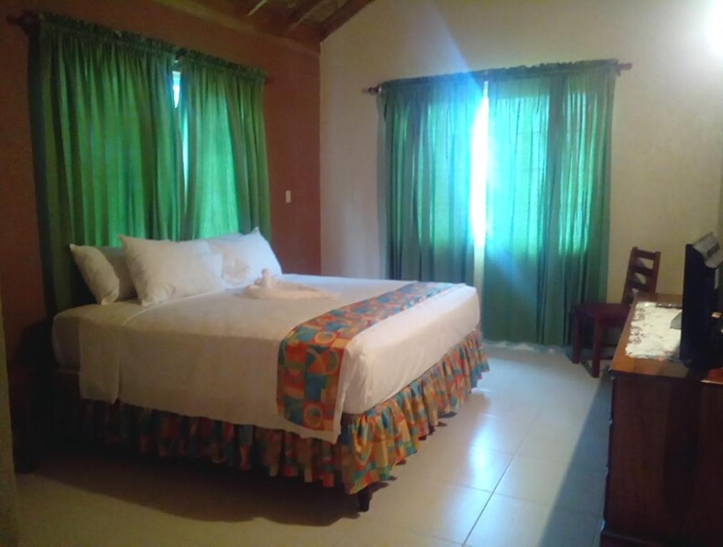 Palm Bay Guest House & Restaurant Montego Bay Kültér fotó