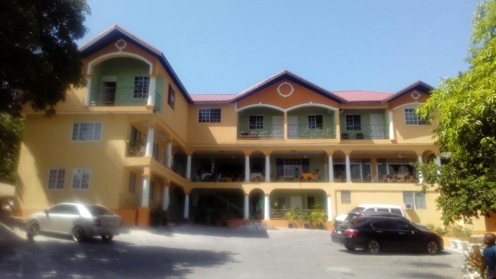 Palm Bay Guest House & Restaurant Montego Bay Kültér fotó