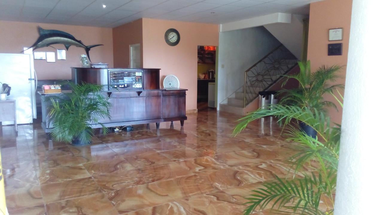 Palm Bay Guest House & Restaurant Montego Bay Kültér fotó